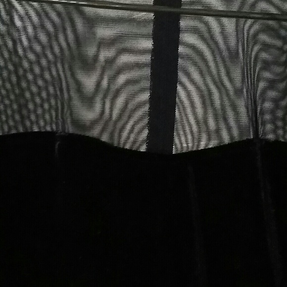 Sheer Sleeve Black Top - Picture 5 of 7